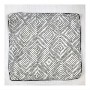 Roberta Roller Rabbit 100% Cotton Square Pillow Case Cover 21x22 Zip Black White